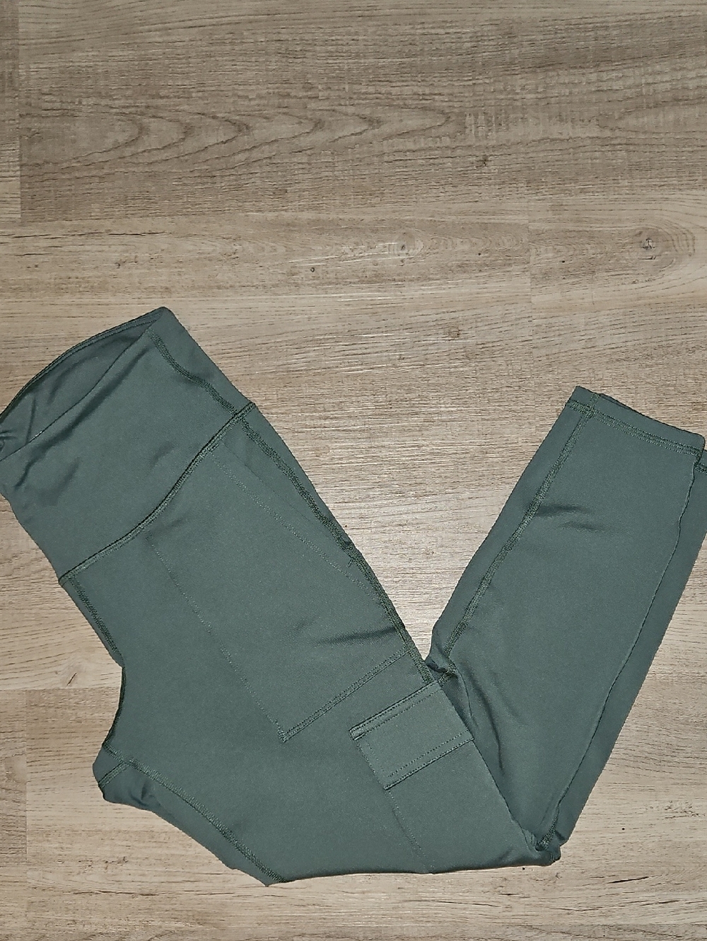 Old Navy Active Powerpress High-Rose Cargo Pocket Leggings, Olive Green
